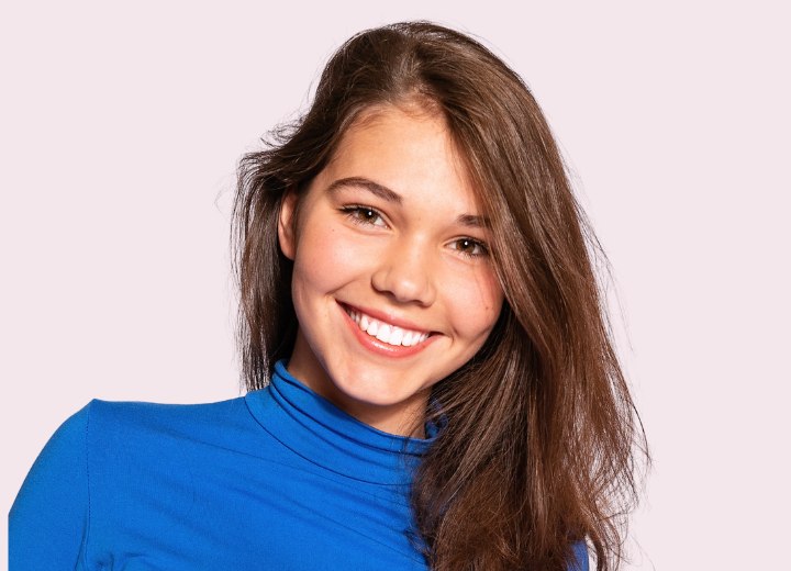 Chica con cabello largo, antes de su cambio de imagen