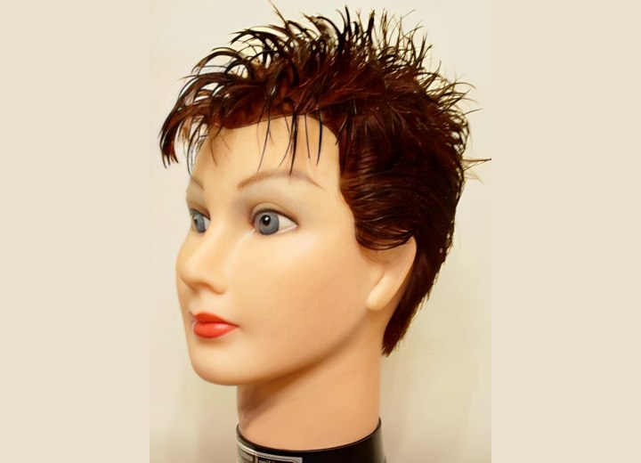 Corte al estilo pixie