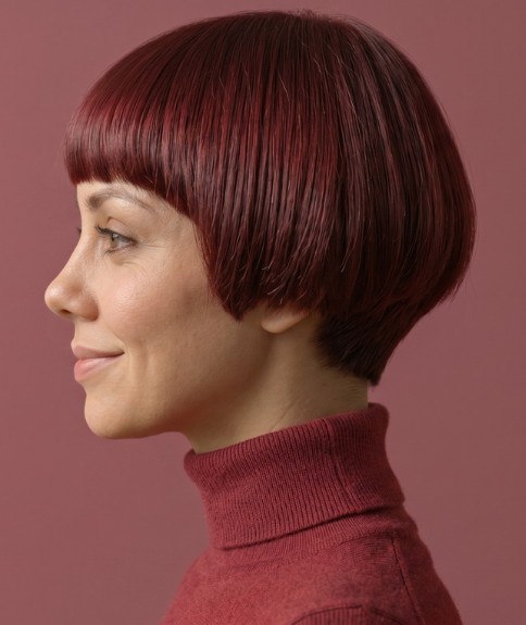 Corte de cabello corto con líneas puras