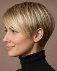 Corte pixie con asimetría