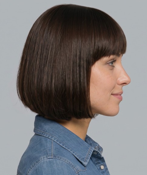 Bob castaño corto pero femenino