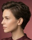 Cabello corto con un toque de romance
